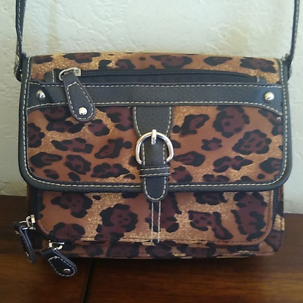 Leopard Canvas Crossbody - Picture 8 of 8
